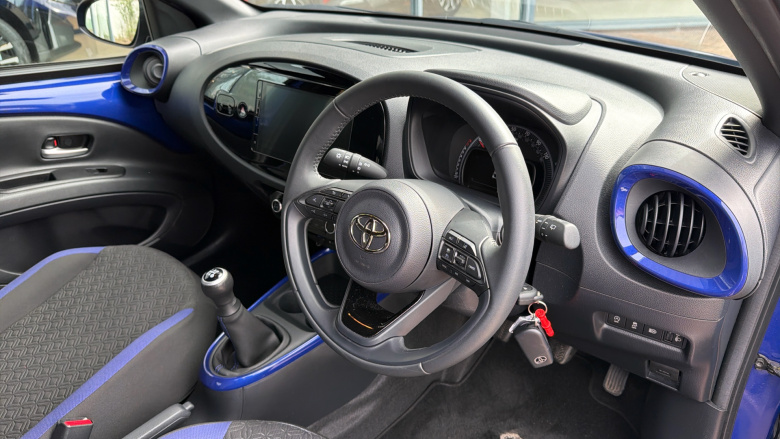 Toyota Aygo X 1.0 VVT-i Edge 5dr Petrol Hatchback